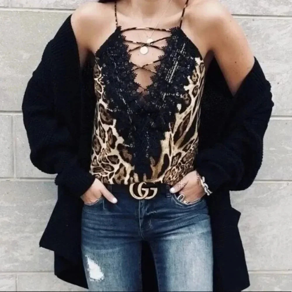 WAYF Posie Leopard Lace Up V-Neck Tank Top XS